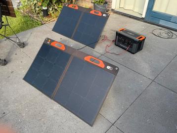 Xtorm Portable Power Station XP1300 + 2x100watt zonnepanelen beschikbaar voor biedingen