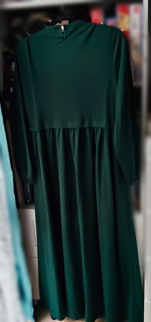 Groene lange jurk - Maat 40, Kleding | Dames, Jurken, Zo goed als nieuw, Maat 38/40 (M), Groen, Onder de knie, Ophalen of Verzenden