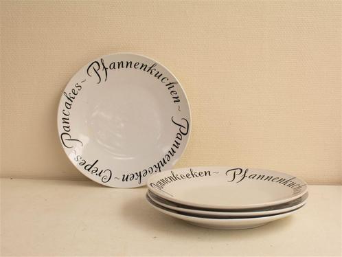 4 pannenkoeken borden 29090, Huis en Inrichting, Keuken | Servies, Gebruikt, Bord(en), Overige stijlen, Ophalen
