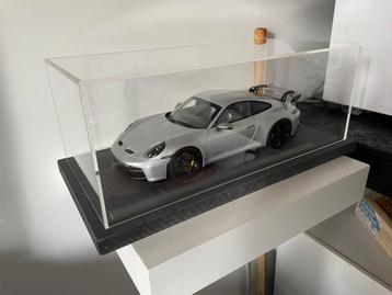 Vitrine / Showcase / Displaycase / display / stolp op maat! beschikbaar voor biedingen