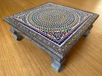 Indiase bijzettafel met ingelegd glas mozaiek, handgemaakt, Minder dan 45 cm, Minder dan 55 cm, Orientaals, Vierkant