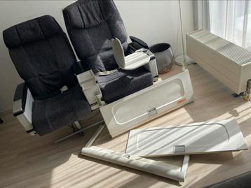 Originele TWA DC-9 vliegtuigstoelen + bagagebak-panelen.  beschikbaar voor biedingen