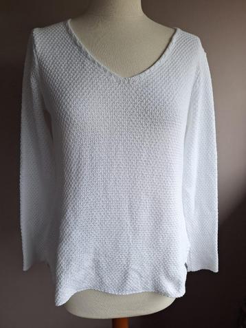 Nieuwe witte stretch trui van Blanc du Nil, maat S/36 beschikbaar voor biedingen