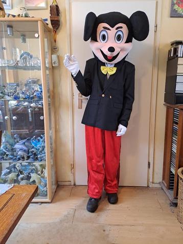 Mascotte Mickey Mouse beschikbaar voor biedingen