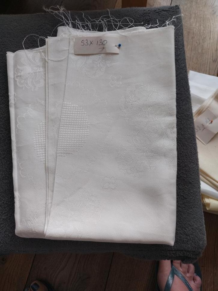 Vintage Borduurstof - Verschillende Maten & Kleuren, Hobby en Vrije tijd, Stoffen en Lappen, Zo goed als nieuw, Katoen, 30 tot 120 cm