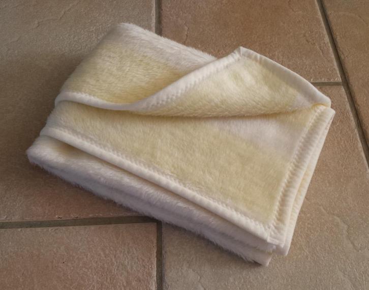 Gestreept Dekentje - Geel / Gebroken Wit, Kinderen en Baby's, Dekens, Slaapzakjes en Inbakerproducten, Gebruikt, Deken, 85 tot 100 cm