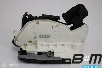 Portierslot links achter VW Golf 7 5K4839015Q beschikbaar voor biedingen