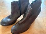 Paul green, glad leer donkergrijze enkellaarsjes maat 40, Ophalen, Lage of Enkellaarzen, Zo goed als nieuw, Grijs