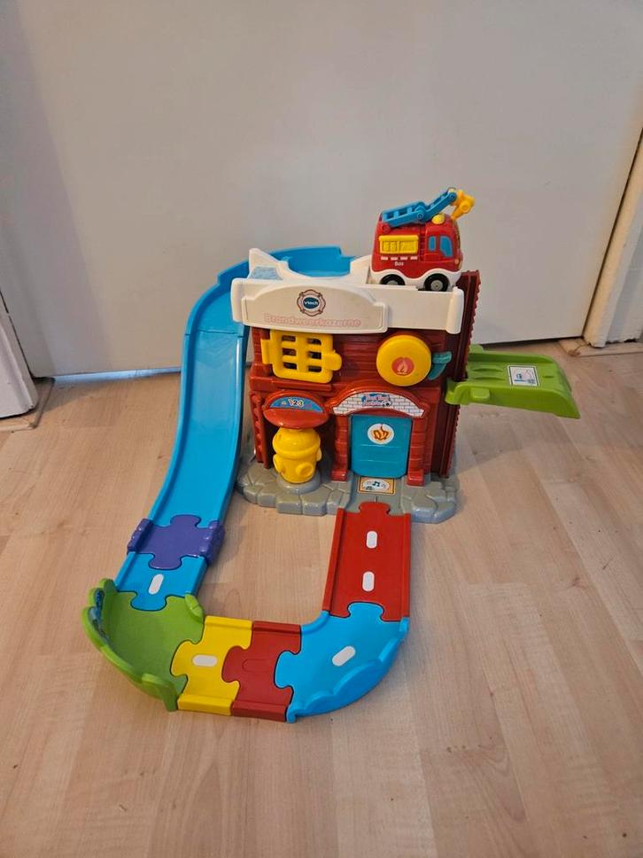 VTech Toet Toet Auto's Brandweerkazerne Speelset, Kinderen en Baby's, Speelgoed | Speelgoedvoertuigen, Gebruikt, Ophalen of Verzenden