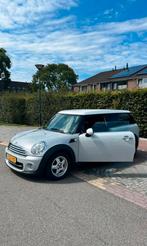 Mini Clubman 1.6 116pk 2011 Grijs, Voorwielaandrijving, Stof, 4 cilinders, 4 stoelen