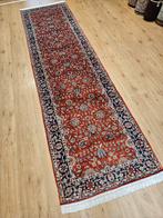 Vintage handgeknoopt oosters tapijt loper isfahan 313x83, Info@SlatsAntiek.nl, Perzisch, 200 cm of meer, Rechthoekig