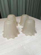 Set van 4 glazen lampenkappen, Wit, Ophalen of Verzenden, Zo goed als nieuw, Overige vormen