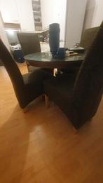 Round dining table with 4 chairs, 4 tot 6 stoelen, Ophalen of Verzenden, Zo goed als nieuw