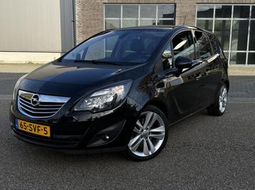 Opel Meriva 1.4 Turbo Cosmo / 140PK / PDC / NAVI / TREKHAAK beschikbaar voor biedingen