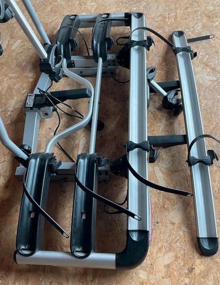 Thule EC G6 LED 929 Fietsendrager voor 3/4 Fietsen, Auto diversen, Fietsendragers, Gebruikt, Trekhaakdrager, 3 fietsen of meer