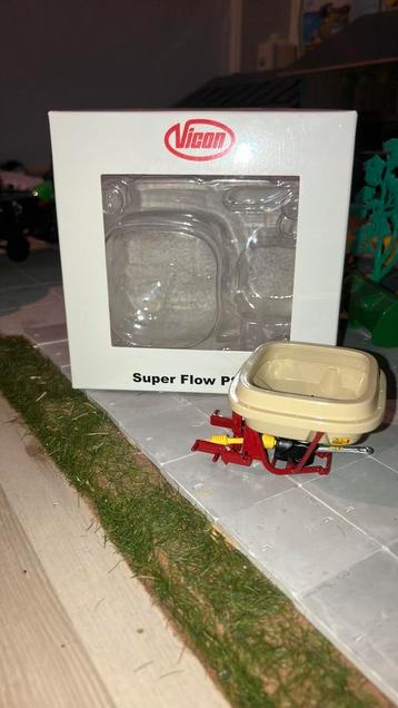 vicon pendelstrooier marge models 1:32 beschikbaar voor biedingen