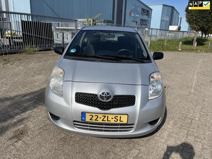 Toyota Yaris 1.0 VVTi Spirit, Auto's, Toyota, Te koop, Yaris, ABS, Airbags, Boordcomputer, Centrale vergrendeling, Elektrische buitenspiegels