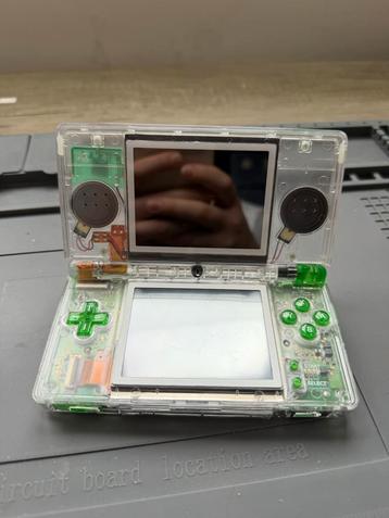 Custom Nintendo DS Lite beschikbaar voor biedingen