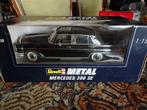 MERCEDES BENS 300SE ZWART 1;18 REVEL DAKJE  EN STER ER BIJ, Hobby en Vrije tijd, Modelauto's | 1:18, Ophalen of Verzenden, Zo goed als nieuw