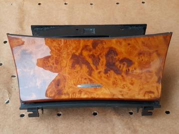 Mercedes W211 asbak   beschikbaar voor biedingen