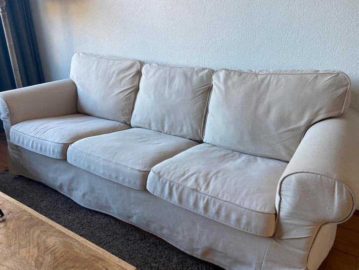 Driezitter Ikea Ektorp + gratis tweezitter, Huis en Inrichting, Banken | Bankstellen, Gebruikt, Driepersoons, 75 tot 100 cm, Stof