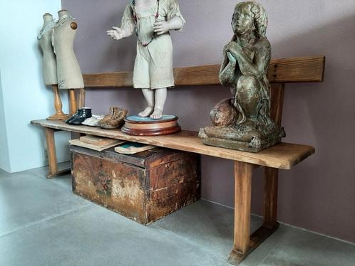 OUD  ...  MET RUGLEUNING  ......  HOUTEN BANKJE, Antiek en Kunst, Antiek | Woonaccessoires, Ophalen