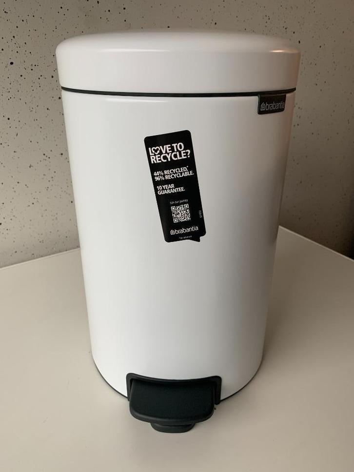 Brabantia NewIcon Prullenbak - 12 l - White, Huis en Inrichting, Woonaccessoires | Prullenbakken, Zo goed als nieuw, Metaal, Minder dan 50 cm