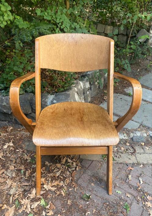 Houten stoel met mooie armleuningen, Antiek en Kunst, Antiek | Meubels | Stoelen en Banken, Ophalen