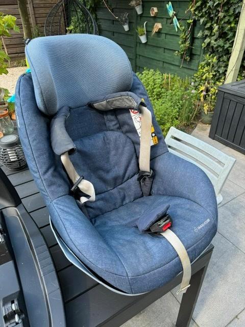 Maxi Cosi Pearl incl. 3way base, Kinderen en Baby's, Autostoeltjes, Gebruikt, Maxi-Cosi, 0 t/m 18 kg, Isofix, Verstelbare rugleuning