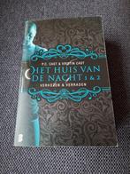 P.C. Cast - Het huis van de nacht Verkozen & Verraden, Boeken, Ophalen of Verzenden, Zo goed als nieuw