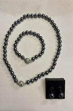 Parelcollier, armband en oorbellen, Ophalen, Zo goed als nieuw, Grijs, Overige materialen