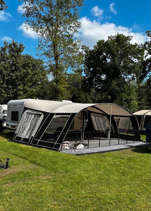 Dethleffs C’go 495 QSK | incl. Unico voortent, mover & airco, Caravans en Kamperen, Caravans, Particulier, tot en met 6, 1000 - 1250 kg