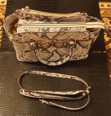 Guess "Holly Carry All" schoudertas (Original) beschikbaar voor biedingen