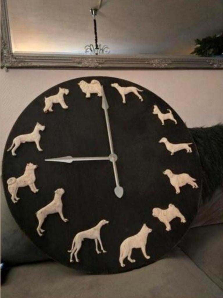 Hondenklok blikvanger in huis of in je honden bedrijf/winkel, Huis en Inrichting, Woonaccessoires | Klokken, Ophalen, Nieuw, Wandklok
