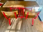 Vintage schoolbank voor 2 kinderen – rood staal & hout, Huis en Inrichting, Stoelen, Ophalen, Gebruikt, Twee, Metaal