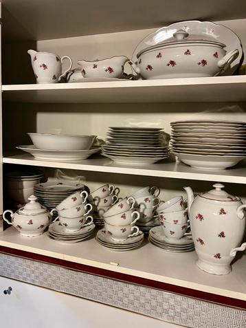 Grote serviesset Bavaria Jaeger&Co vintage/ Brocante stijl beschikbaar voor biedingen