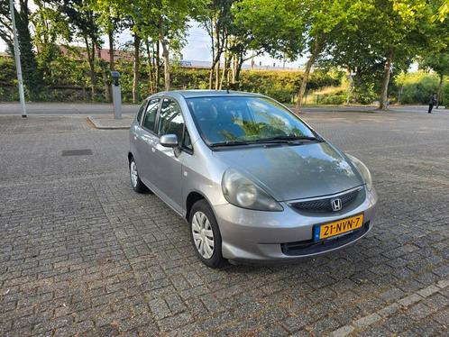 Honda Jazz 1.2 I 2006 Grijs, Auto's, Honda, Bedrijf, Jazz, Benzine, B, Hatchback, Handgeschakeld, Geïmporteerd, Zilver of Grijs