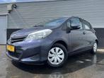 Toyota Yaris 1.0 VVT-i Aspiration Trekhaak, Achteruitrijcame, Euro 5, Gebruikt, 750 kg, Blauw