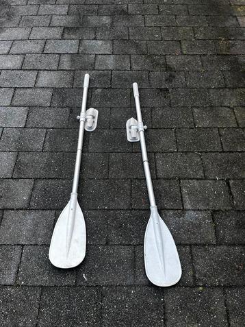 Peddels voor rubberboot beschikbaar voor biedingen