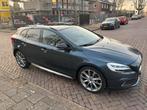 Volvo V40 1.5 T3 152PK Geartronic 2019 Blauw, Auto's, Volvo, Zwart, 4 cilinders, 700 kg, Blauw