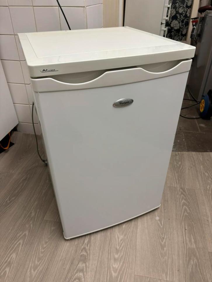 Whirlpool Tafelmodel Koelkast - Met Vriesvak - Schoon, Huis en Inrichting, Keuken | Keukenelementen, Gebruikt, Minder dan 100 cm