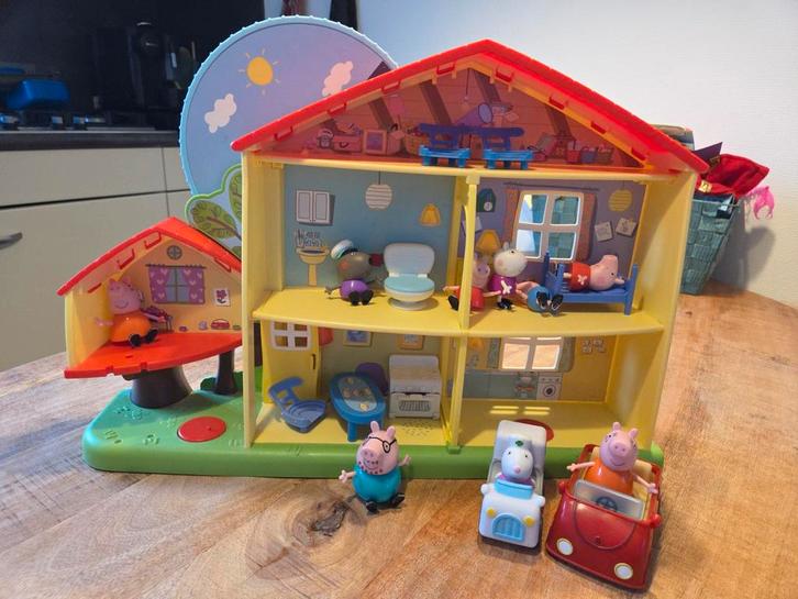 Peppa Pig Speelhuis + Auto - Compleet!, Kinderen en Baby's, Speelgoed | Poppenhuizen, Zo goed als nieuw, Poppenhuis, Ophalen of Verzenden