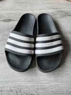 Adidas slippers maat 36, Ophalen of Verzenden, Zo goed als nieuw, Overige typen
