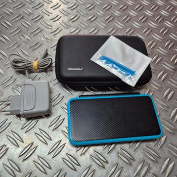 New Nintendo 2DS XL met 512GB SD kaart met ca 35 games beschikbaar voor biedingen