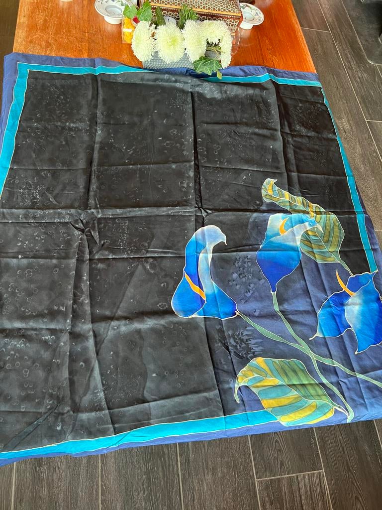 Elegante zijden sjaal met blauwe details, Kleding | Heren, Ophalen of Verzenden, Zo goed als nieuw