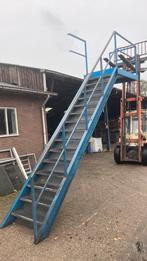 Stalen trap, Doe-het-zelf en Verbouw, Ladders en Trappen, Ophalen, Gebruikt, Trap, 2 tot 4 meter