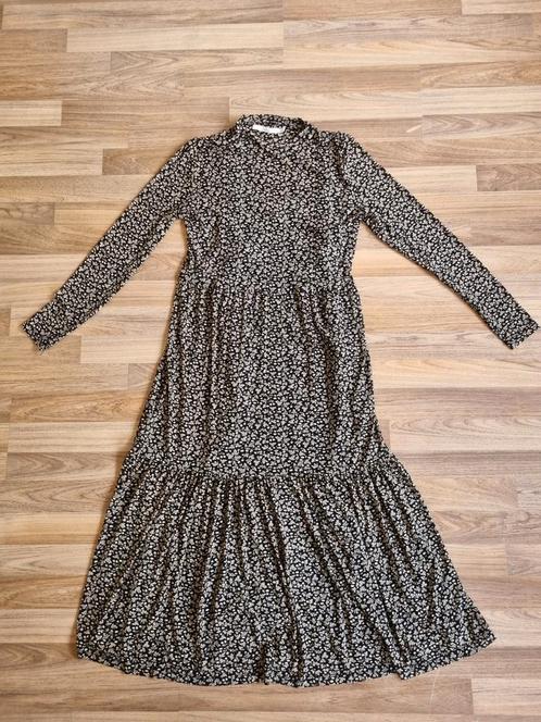 Aaiko maxi jurk Mirla Leaf mt L, Kleding | Dames, Jurken, Zo goed als nieuw, Maat 42/44 (L), Zwart, Onder de knie, Ophalen of Verzenden