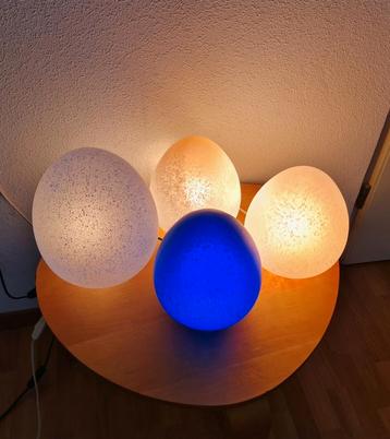 Egglampen eilampen (4) glas gevlekt wit cobaltblauw roze
 beschikbaar voor biedingen