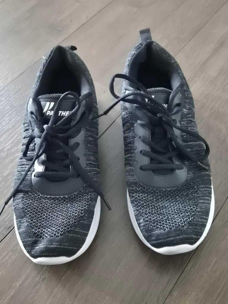 Gymschoenen maat 42, Sport en Fitness, Maat XS of kleiner, Ophalen of Verzenden, Zo goed als nieuw, Schoenen