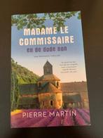 Madame le Commissaire en de dode non, Ophalen of Verzenden, Zo goed als nieuw, Pierre Martin